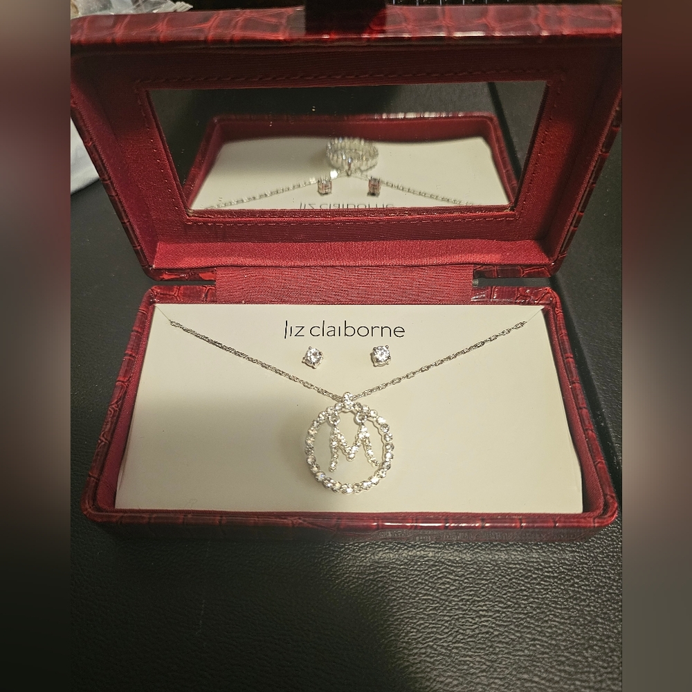 Liz Claiborns Necklace & Earring Set In Case, New
